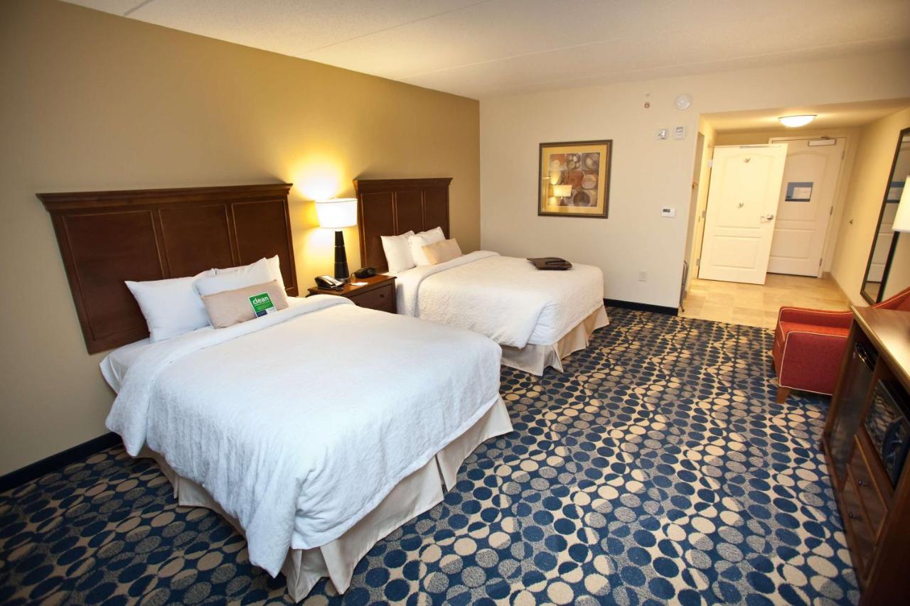 Queen Room with Two Queen Beds - Hearing Accessible/Non-Smoking