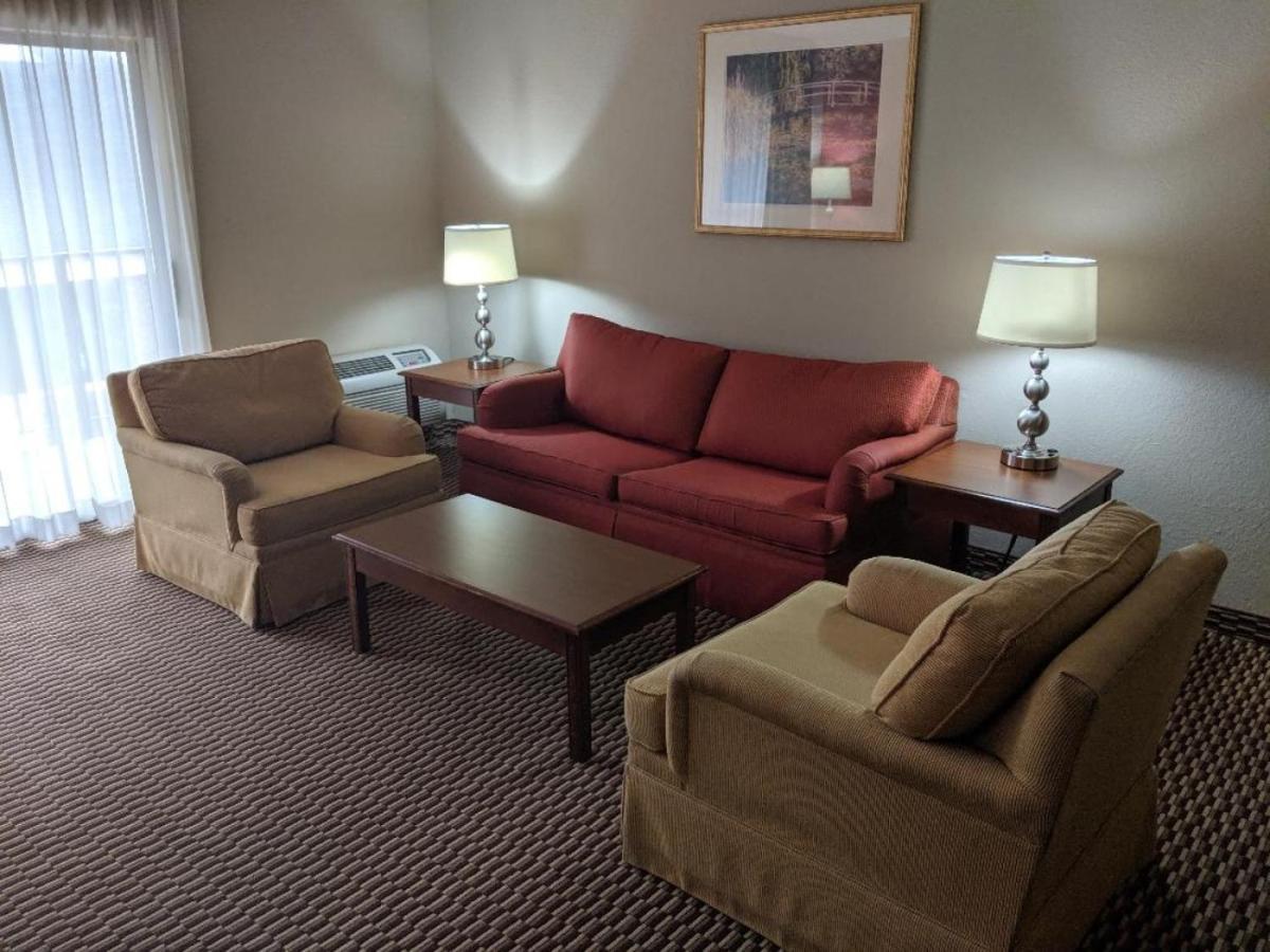 King Suite with Sofa